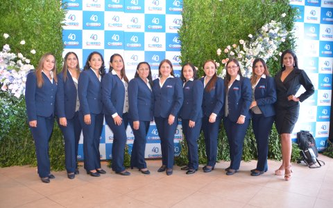 Andrea Toro, Gaby Jara, Cinthia Armijos, Roxana Narváez, Fanny Largo, Cecibel Ulloa, Mayra Tandazo, Yudy Torres, Carolina Agurto, Eliana Ramírez y María José Alba.