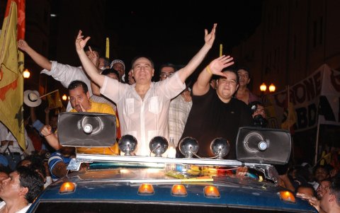 Los Bucaram mantienen el vínculo familiar pese a los escándalos nuevos y del pasado.