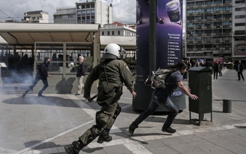 La guerra se dio entre civiles y uniformados