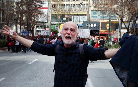 Reclamos. Los ciudadanos enérgicos se van en  contra del Gobierno.