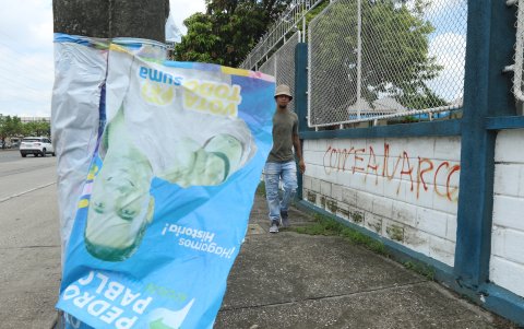 Algunas propagandas están puestas de cabeza