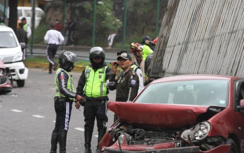 Daños. Unos carros quedaron inútiles