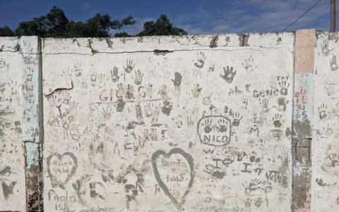 La imagen en general del complejo luce deteriorada, sin un diseño vistoso que reciba las visitas.