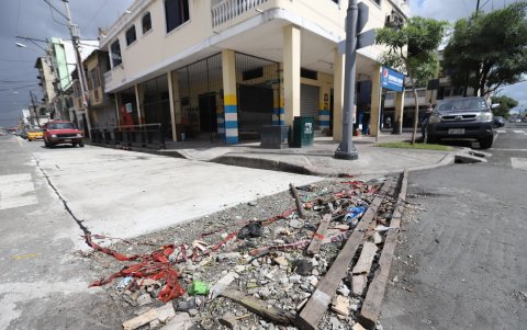 Desde la calle 13 hasta Leonidas Plaza hay vías de la troncal 4 que no están concluidas.
