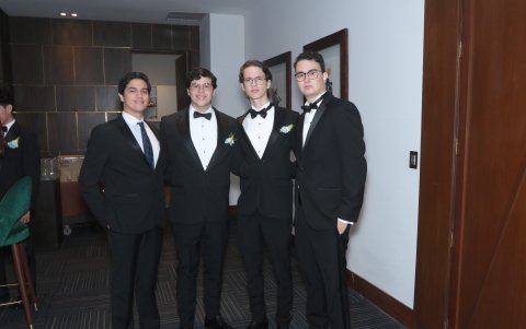 Renato Lam, Max Lam, Jean Pierre Sotomayor y Rubén Sotomayor.