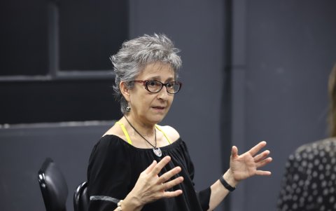 Itzel desea realizar talleres de teatro para adultos mayores.