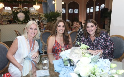 Katty de Emanuele, María Fernanda Yépez y Diana Tamariz.