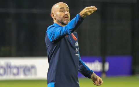 El entrenador español Félix Sánchez Bas dirigió la primera práctica al frente de la Tricolor con el grupo de jugadores que llegó a Australia.