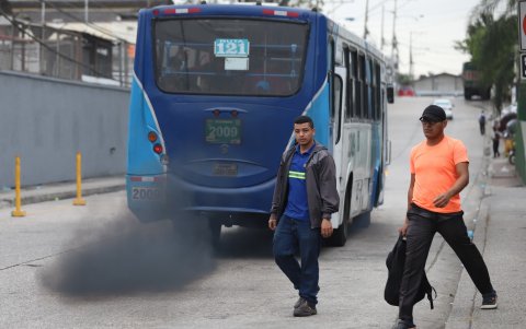 Un bus de la transportación urbana, en Guayaquil.