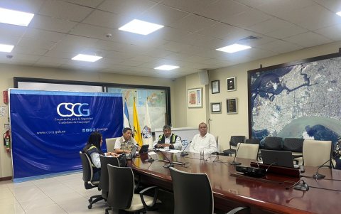 Funcionarios de Emapag y de Gestión de Riesgos dieron detalles de la causa de las calles inundadas, y acciones posteriores.