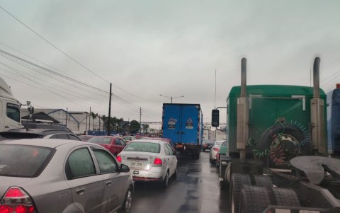 Parte de las afectaciones han sido notorias en el kilómetro 16 de la vía a Daule.