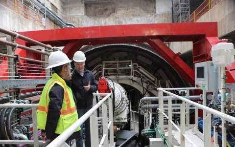 La construcción del túnel. Durante la alcaldía de Rodas las tuneladoras terminaron su tarea.