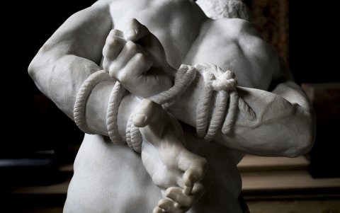 Procure no pasar por lugares desolados.