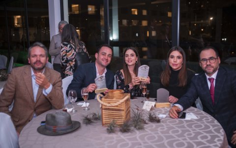 Pablo Crespo, Juan Fernando Abad, Vanessa Peña, Mónica Malo y Alfredo Peña.