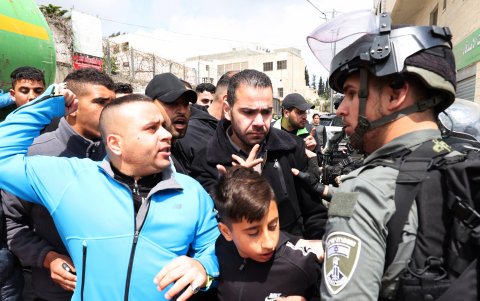 Ciudadanos se enfrentaron contra los uniformados