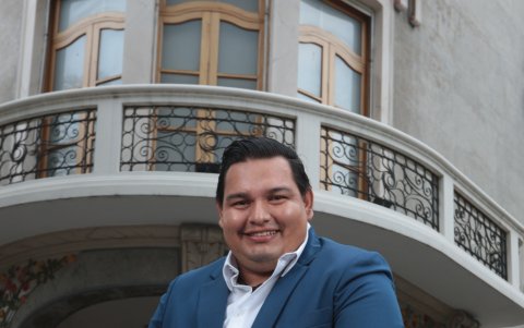 La comida criolla es su especialidad.