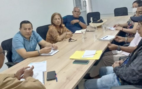 El comité organizador de la regata se reunió varias veces con el GAD de Posorja, pero al final las conversaciones no prosperaron.