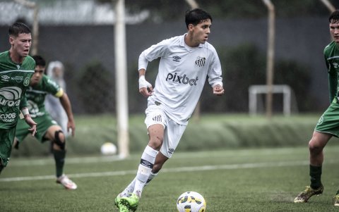 El joven jugador intentará hacer daño a la mini TRI esta noche.