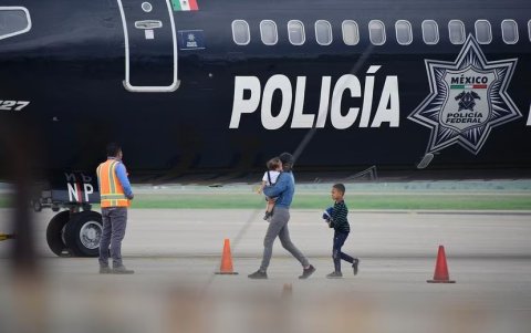 Claudia Marina Cifuentes cuando fue expulsada del país