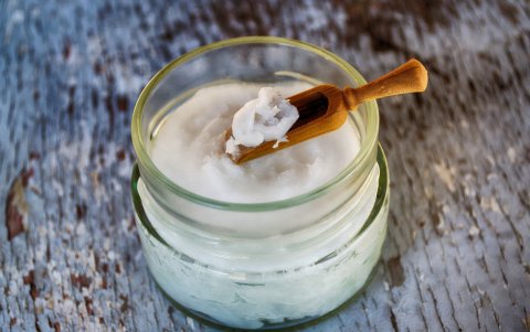 Una de las bondades del coco es la hidratación profunda.