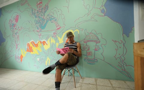 Urdesa. Hay artistas que usan sus hogares para exponer sus obras y murales. Estudio Ochoa es un ejemplo.