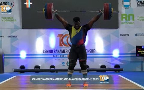 Dixon Arroyo se colgó oro en arranque y bronce en el total olímpico de la categoría + 109 kg.