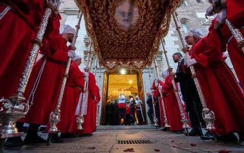 Desde finales del siglo XX ha resurgido notablemente, incrementándose el número de hermandades, de pasos procesionales, de cofrades participantes (unos 4.000) y de visitantes a la ciudad atraídos por esta festividad religiosa.