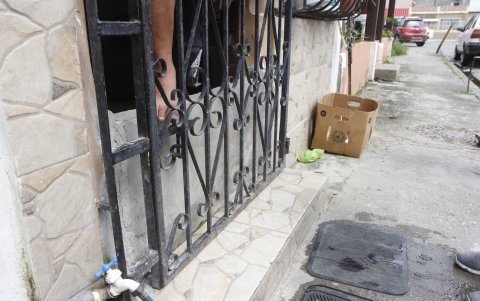 Moradores de Sauces 8 también han optado por construir muros más altos en sus viviendas, para evitar mayores daños como el ocurrido el 9 y 23 de marzo con las inundaciones.