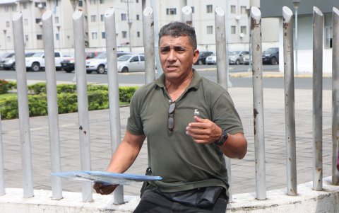 Gustavo Arellano explica que su esposa fue víctima colateral del hecho.