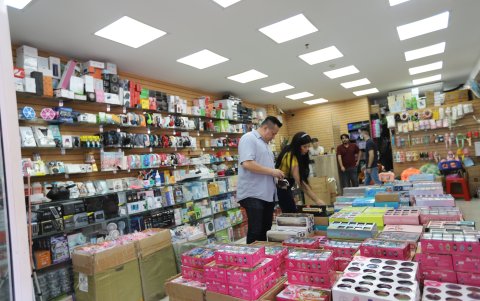 Los negocios de productos chinos tienen gran aceptación en Guayaquil.