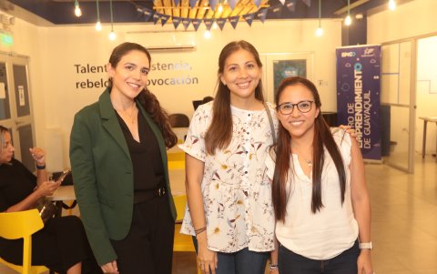 Karin Orna, Gigi San Andrés, Yelitza Naranjo.