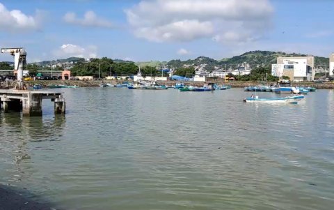 El 11 de abril de 2023, varias personas fueron asesinadas en el puerto pesquero de Esmeraldas.
