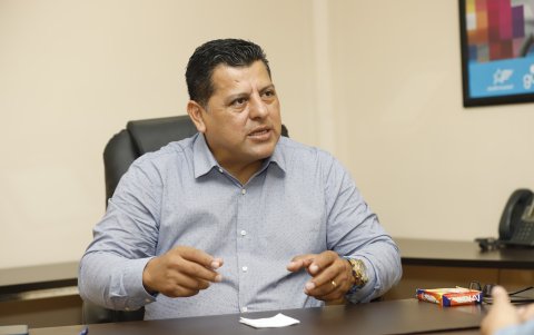 Entrevista. Narváez mientras conversa del  informe de Contraloría con EXPRESO.