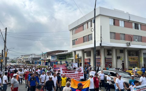 Las amenazas son comunes en esta y calles aledañas, pero los comerciantes están unidos