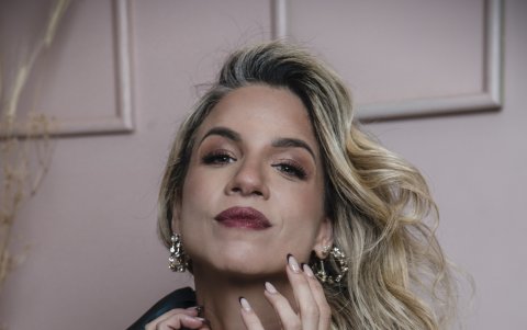 Apasionada, excéntrica, recursiva y perseverante son algunos de sus rasgos principales