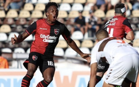 Djorkaeff Reasco, nuevo delantero de Barcelona.