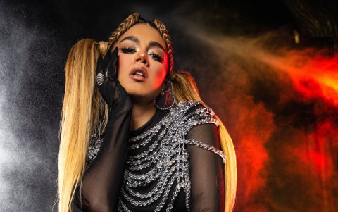 Se alejó de la TV, pero no la descarta.