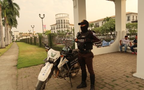 2. Operativos. Se espera que en los próximos días se incrementen los operativos, así como la cantidad de efectivos policiales en el cantón Samborondón.