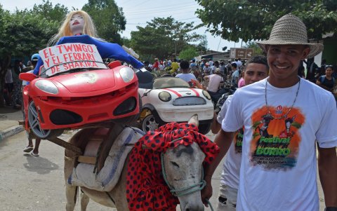 El Festival del Burro se convierte cada Semana Santa en una atracción en el norte de Colombia.