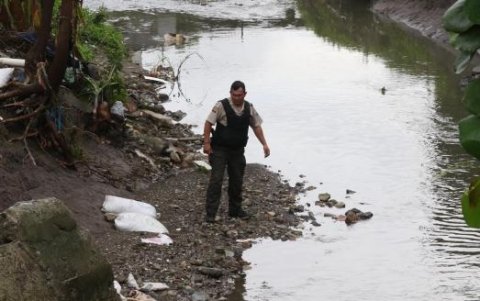 La Policía verificó la zona en donde ocurrió el lamentable hecho.
