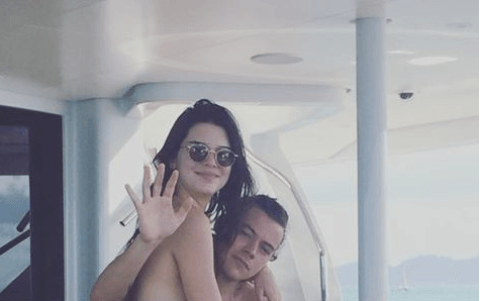 Fotografía de Harry Styles y Kendall Jenner, año 2016.
