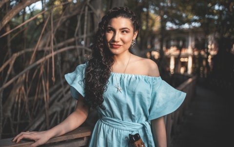 Se especializó en Artes Musicales y Sonoras