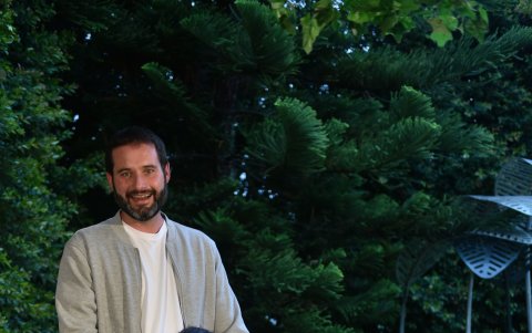 José Sogues junto a su esposa, a quien inicialmente conoció como la arquitecta encargada de reconstruir la casa donde ahora funciona el restaurante.