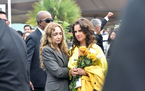 Familia. Macarena Valarezo recordó su historia de amor con el académico.
