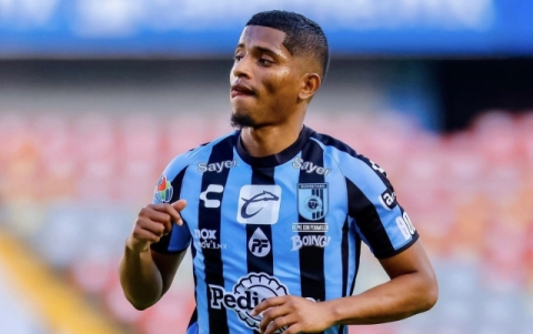 El lateral del Quéretaro jugó los 90 minutos en la victoria de su equipo.