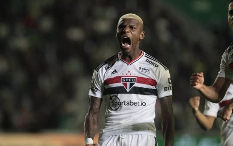 El central ecuatoriano avanzó en la Copa de Brasil.