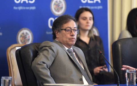 El presidente de Colombia, Gustavo Petro, interviene durante una sesión protocolaria del Consejo Permanente de la Organización de los Estados Americanos   en Washington (EE.UU.).