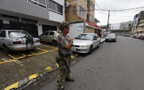 Los habitantes. Aprueban la idea, siempre que los líderes sean escogidos con toda la rigurosidad y análisis psicológicos previos.