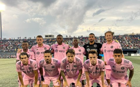 Dixon Arroyo participó los 90 minutos del partido.