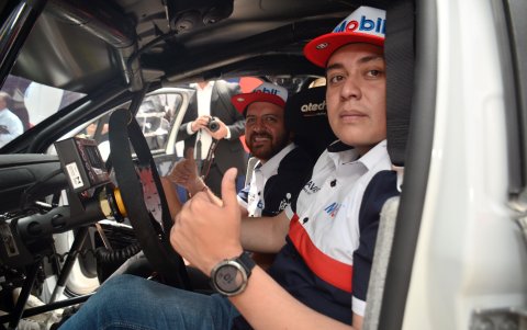 Martín Navas (d) y su copiloto Luis Mena (i) han formado una gran dupla de cara a la presente temporada.